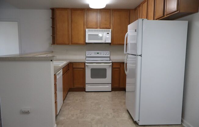 Loveland Living: Spacious Condo with Pool, Gym & More
