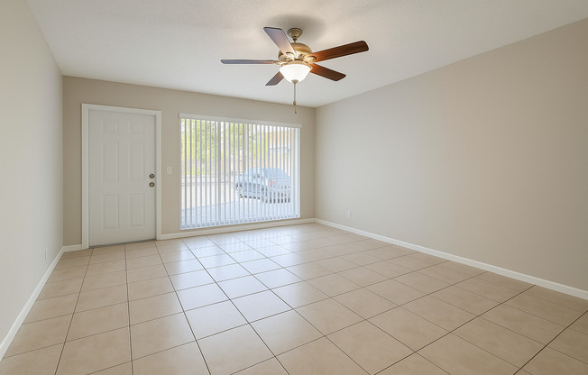 Studio, 1 bath, 450 sqft, $1,550, Unit 306