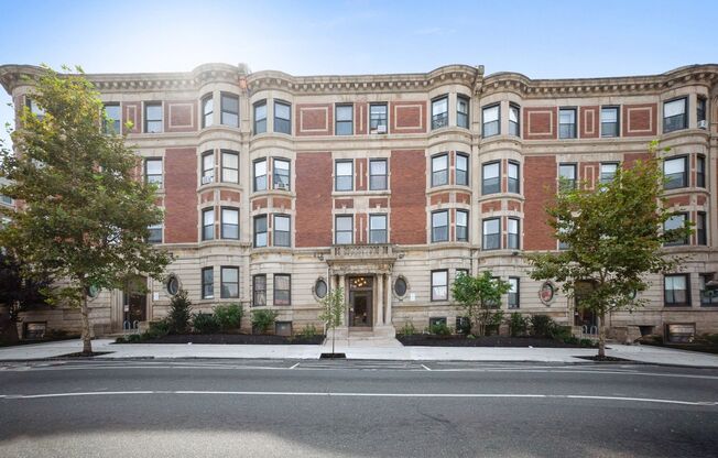 1 bed, 1 bath, $1,500, Unit A Building 102R