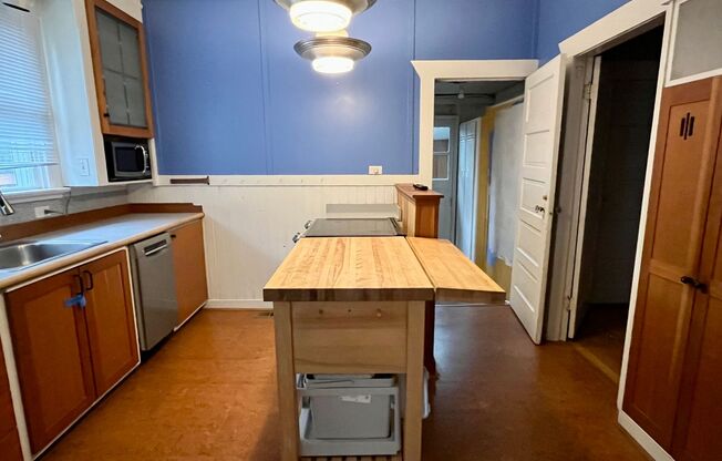 Charming Meridian Craftsman with Spacious Layout and Fenced Yard