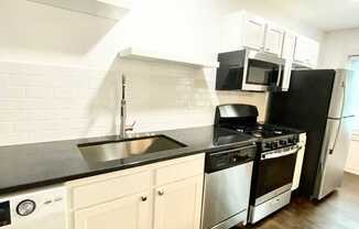 110 E 40th Street