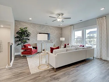 1041 KNOXBORO LN