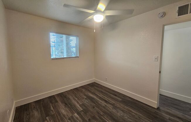 2 beds, 1 bath, 850 sqft, $1,295, Unit 03