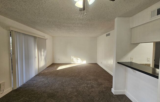 1 bed, 1 bath, 680 sqft, $1,250, Unit 323