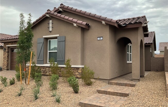598 SANDPIPER RUN LN