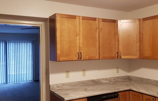 3 BEDROOOM/1.5 BATH TOWNHOUSE