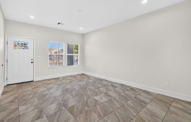 *NO HOA* NO CARPET* MOVE-IN READY 3-BEDROOM SINGLE STORY HOME!