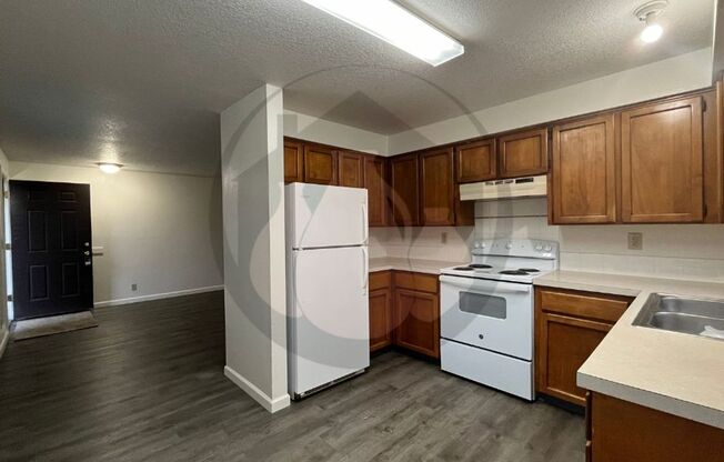 2 beds, 1 bath, 825 sqft, $1,350, Unit 1199 C