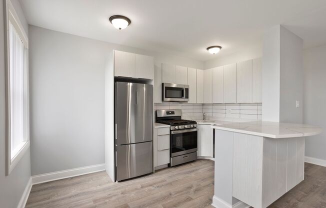 1 bed, 1 bath, 402 sqft, $1,775, Unit 714