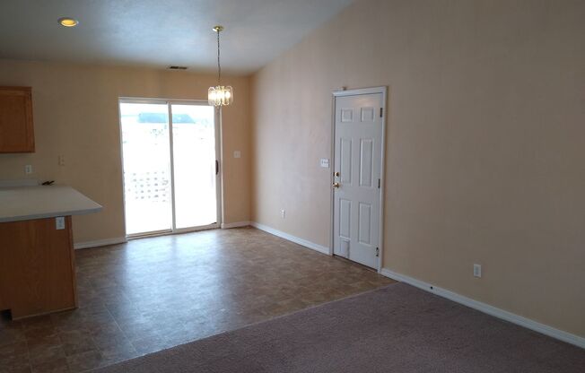 2 beds, 1 bath, $1,350