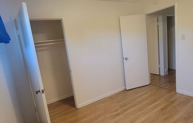 2 beds, 1 bath, $2,600, Unit D