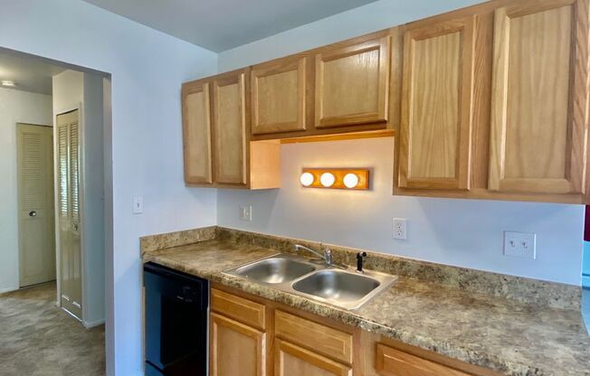 1 bed, 1 bath, 800 sqft, $1,145, Unit 36