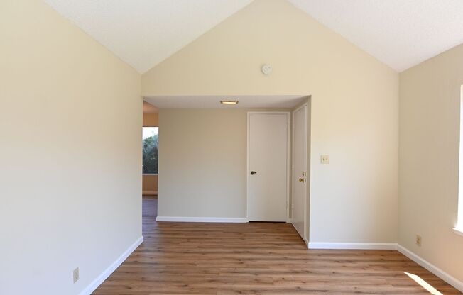 Beautiful 3 bedroom / 2 bath home - Ready for move in. 1181 Casa Marcia Fremont, CA 94539