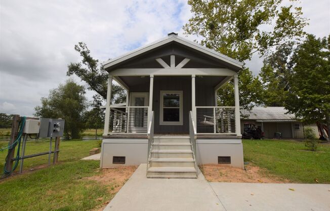 2B/2B Home on Calcasieu River in Private Gated Subdivision