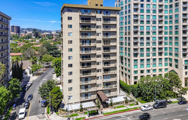 2 beds, 2 baths, 974 sqft, $4,000, Unit 1102