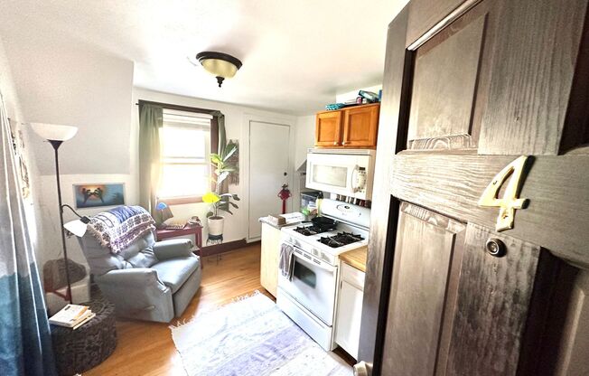 1 bed, 1 bath, $1,600, Unit #4