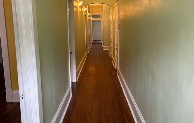 Savannah 1ST Floor of Duplex on Whitaker Street @ 34th-Near Forsyth Park