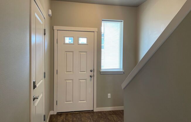 Goregous 3 Bedroom Home Ready for Hot Summer Days with Central Air!