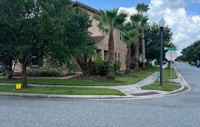Spectacular 5/4 with 3 car garage home in Winter Garden