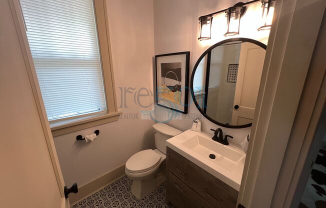 1 bed, 1 bath, 545 sqft, $1,295, Unit Suite 2