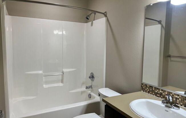 1 bed, 1 bath, 450 sqft, $1,175, Unit 301