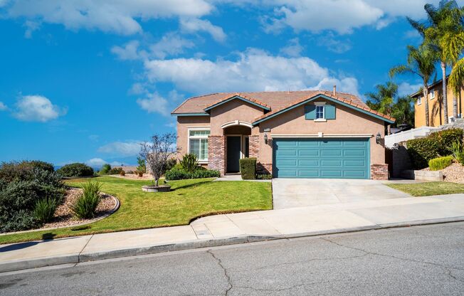 Beautiful Two-Story Home in East Highlands Ranch HOA!