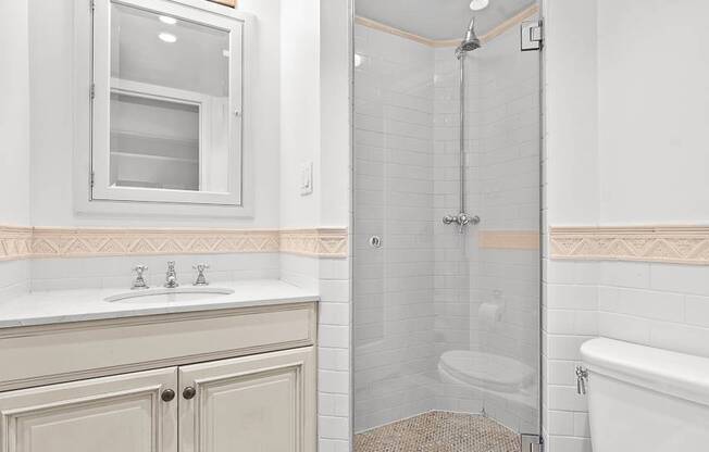 2 beds, 2 baths, $6,500, Unit 1515