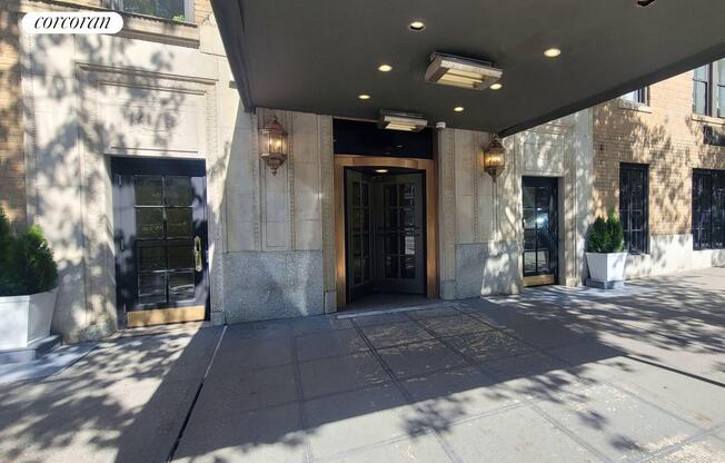 2 beds, 2 baths, $8,000, Unit 15B