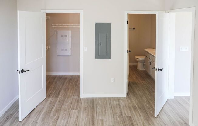 2 beds, 2 baths, 952 sqft, $2,200, Unit 201