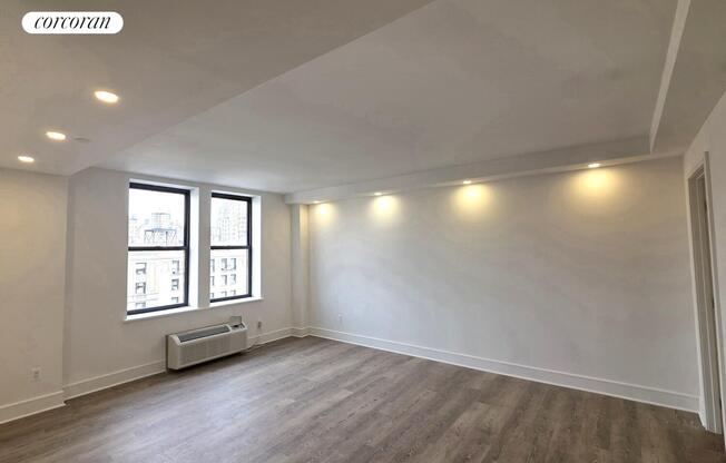 1 bed, 1 bath, $5,500, Unit 10I