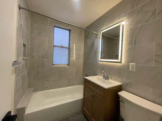 274 LOGAN AVE