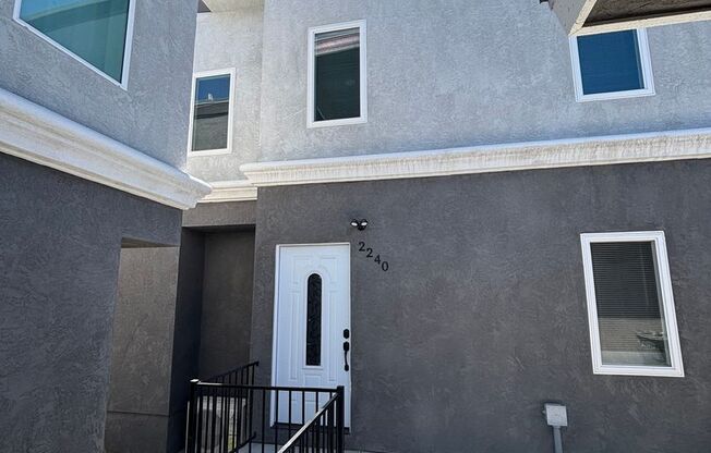 3 bed 3 bath Home for Rent in San Diego WATER & TRASH ARE INCLUDED!!!
