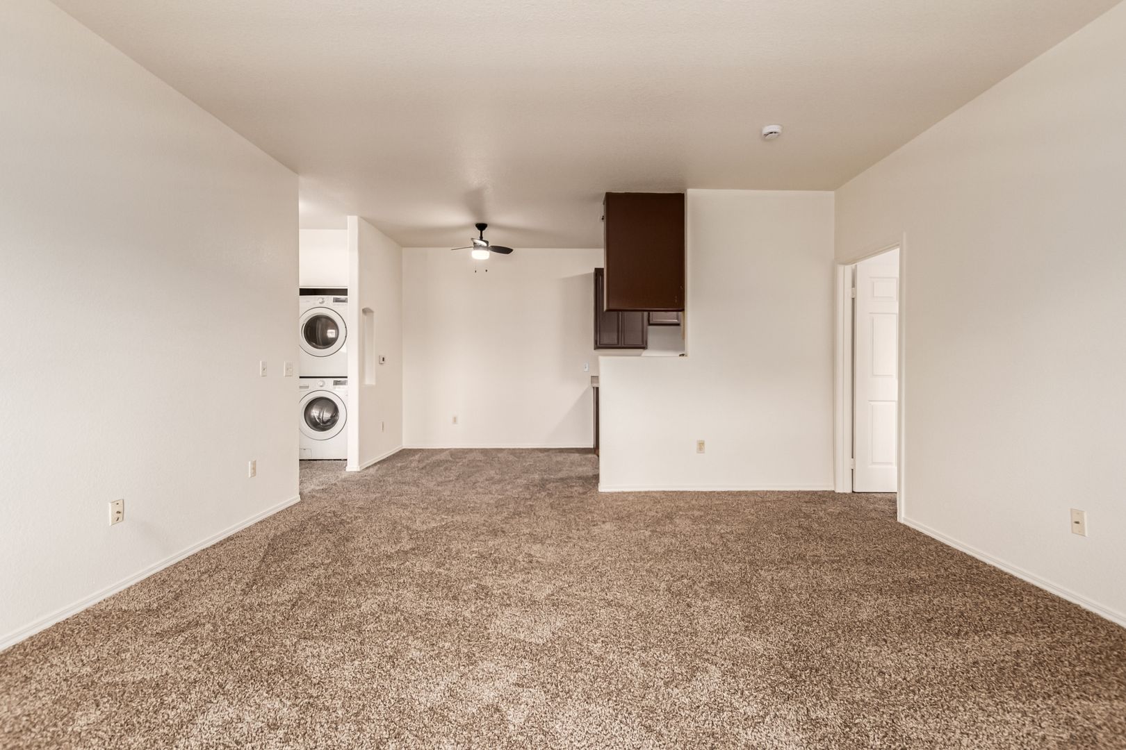 GATED POOL COMMUNITY NEAR AIR FORCE BASE!