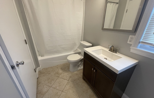 1 bed, 1 bath, 1,000 sqft, $2,400, Unit 1