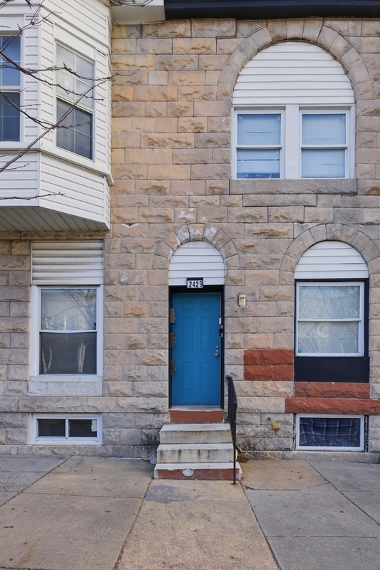 2429 BARCLAY ST