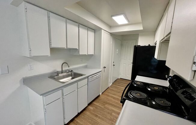 2 beds, 1 bath, 850 sqft, $1,075, Unit 304