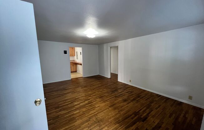314/316/318/320 E 15th Ave