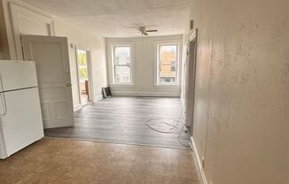 2 beds, 1 bath, $1,195