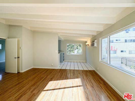 2 beds, 1 bath, 850 sqft, $2,245