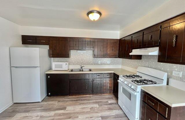 10602 OAK TREE DR