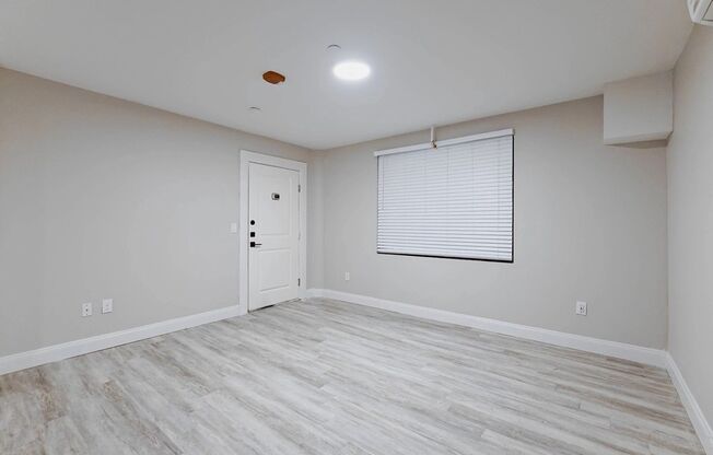 Studio, 1 bath, 325 sqft, $835, Unit 514 *