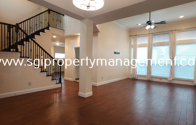 4021 CHRISTOPHER WAY