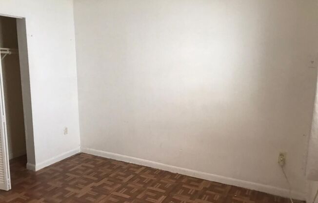 Ground Floor 2 Bedroom Just steps to Wynwood