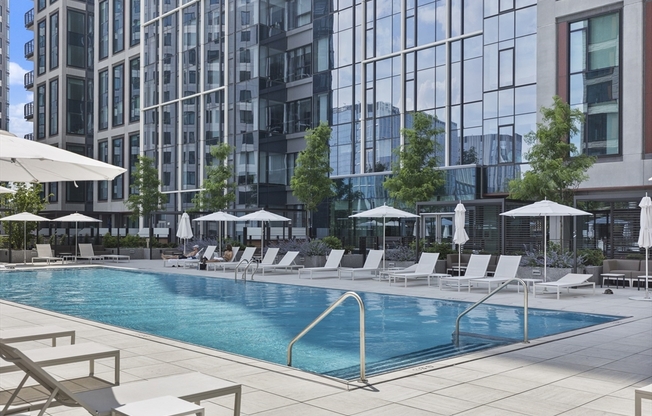 1 bed, 1 bath, 712 sqft, $6,500, Unit 538