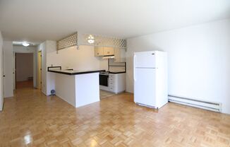 1 bed, 1 bath, $2,595, Unit #103