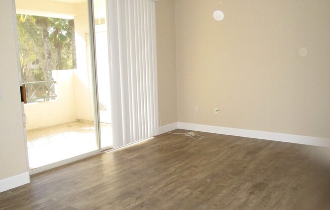 2 Bedroom Upper Unit In Carmel Valley