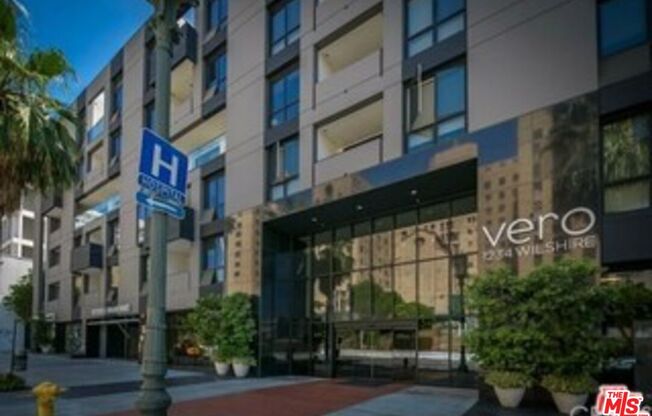 2 beds, 2 baths, 990 sqft, $2,780, Unit 232