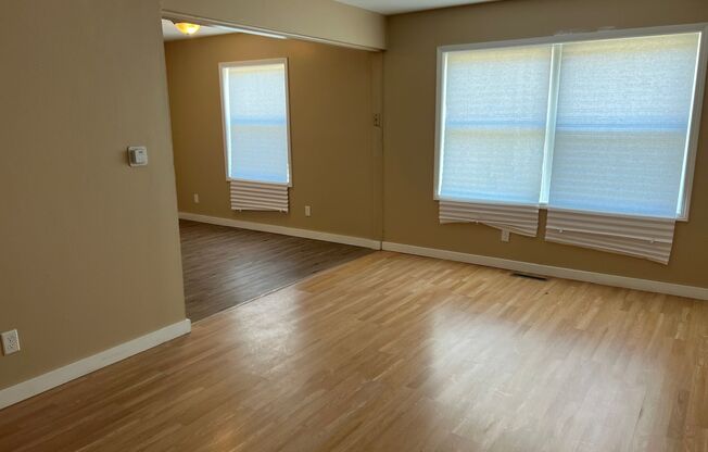 $99 MOVE IN SPECIAL!  2 Bedroom/1 Bathroom Apartment For Lease in Pekin