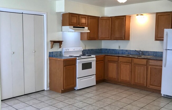 101/103 Lockhart St.