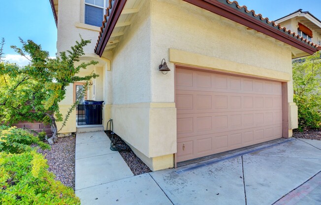 Beautiful 4-Bedroom Home in Gated Summerlin Community!